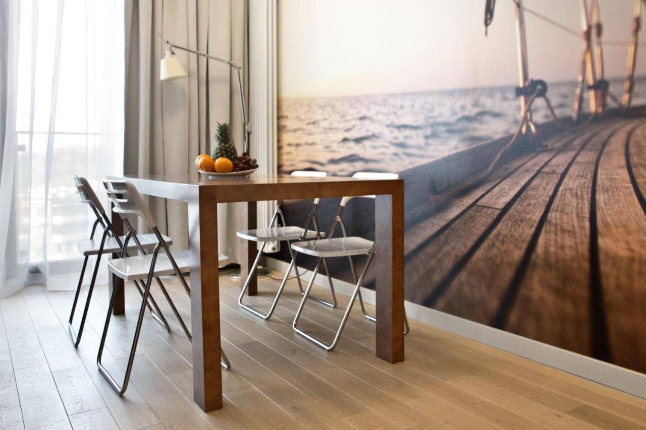 Triton Park Accommodation By P&O Serviced Apartments Varşova Dış mekan fotoğraf