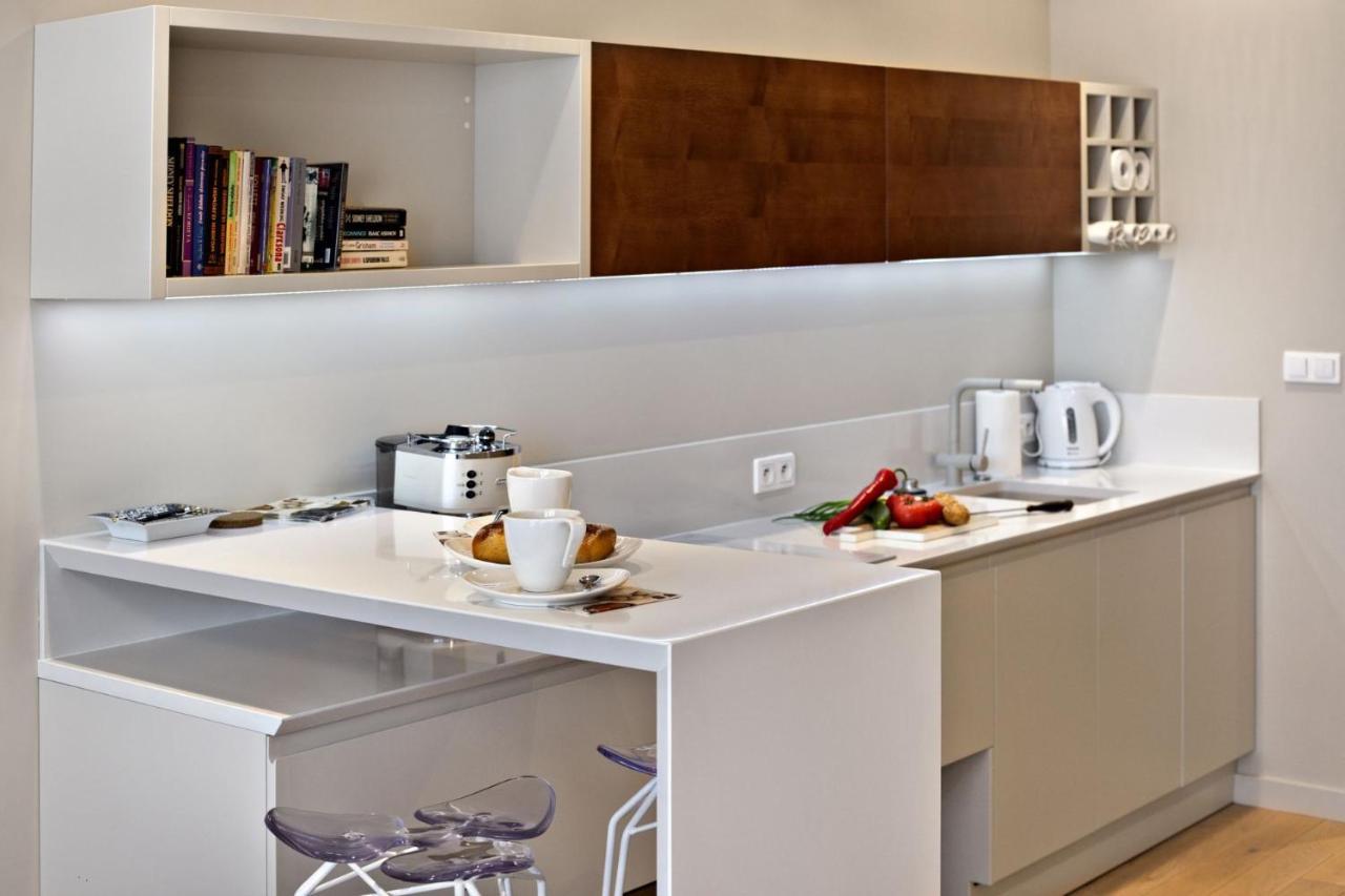 Triton Park Accommodation By P&O Serviced Apartments Varşova Dış mekan fotoğraf